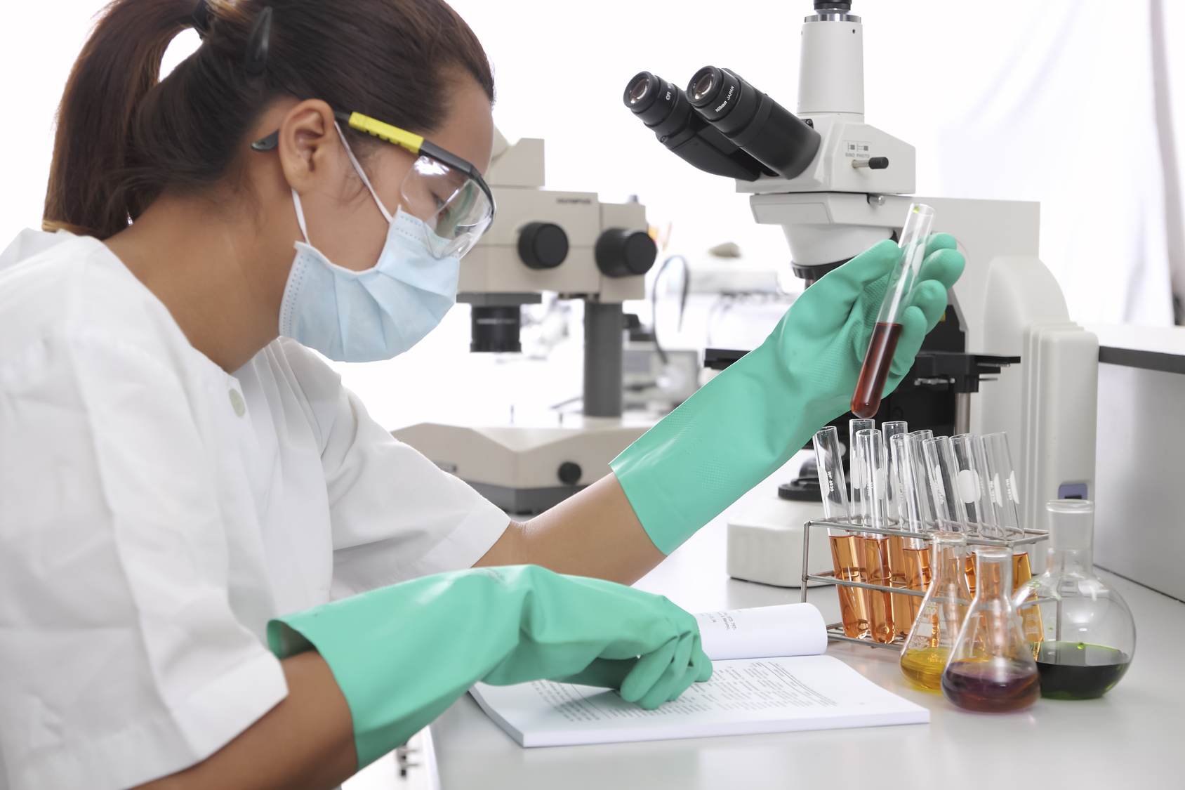 Young scientist works in biological lab